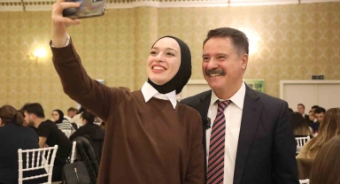 Gençler Başkan Deveci'ye projelerini anlattı