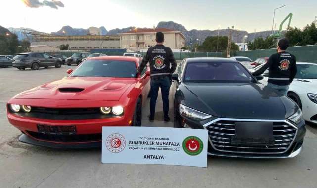 Gümrük muhafaza ekipleri 187 milyon liralık kaçak lüks araçlara el koydu