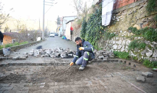Güneşli havayı fırsat bilen ekiplerin yol mesaisi