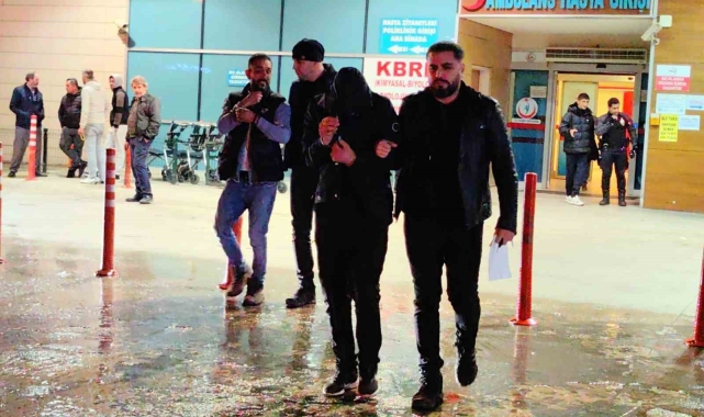 Güvenlik kamerasından tespit edilen hırsızlar 12 saatte yakalandı