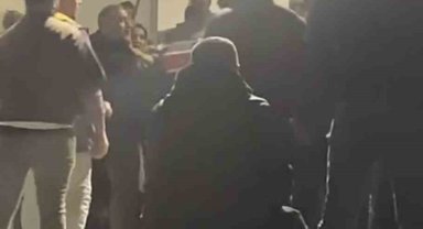 Hastane kapısında birbirlerine girdiler