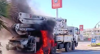 Hayatını tehlikeye atan sürücü facia yaşanmasını engelledi