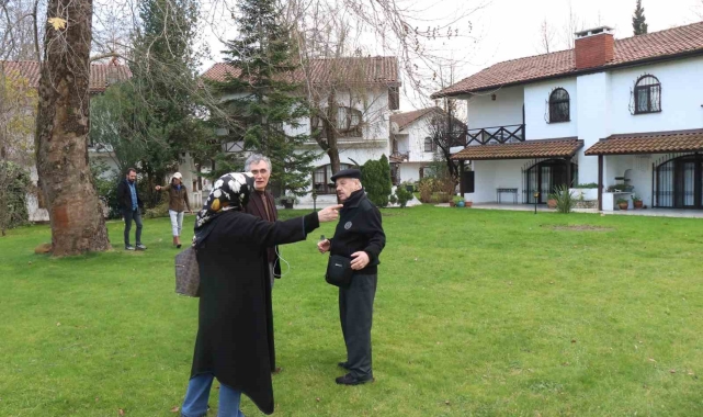 Hırsızlar göle sıfır villalara dadandı