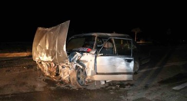 Hurdaya dönen araçlarda 3 kişi yaralandı