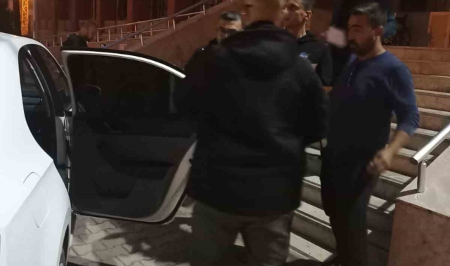 İmamoğlun'da uyuşturucu sattığı öne sürülen iki kişi tutuklandı