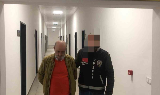 İnfaz kurumuna yasak eşya sokma suçundan hapis cezasıyla aranan sanık yakalandı