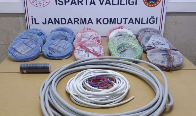 Isparta'da kablo hırsızlığı yapan 5 şüpheli yakalandı