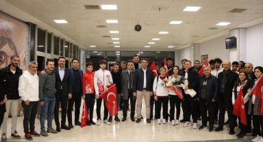 İsrail'i mağlup edip şampiyon oldular