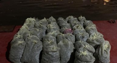 İstanbul'da 1 buçuk ton kaçak midye ele geçirildi