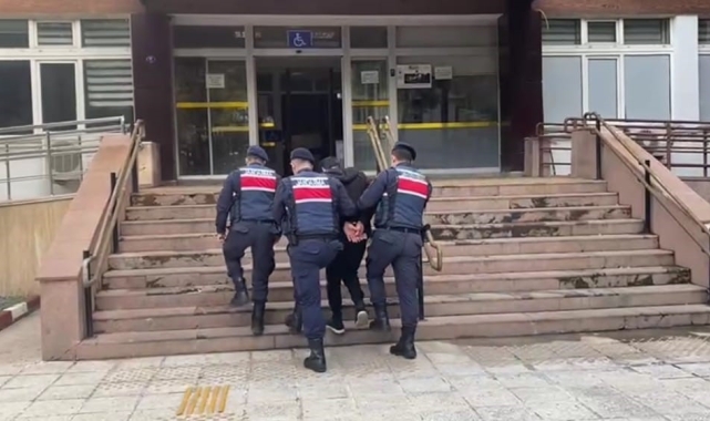 İzmir'de kastan adam öldürme suçundan aranan zanlı yakalandı