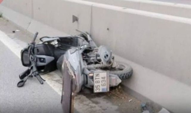 İzmir'de otomobilin çarptığı motokurye hayatını kaybetti