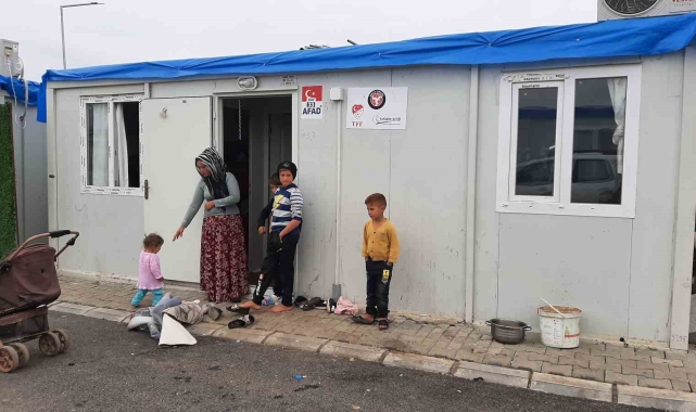 Jandarma 4 aylık bebeği kalp masajı ve suni solunumla hayata döndürdü