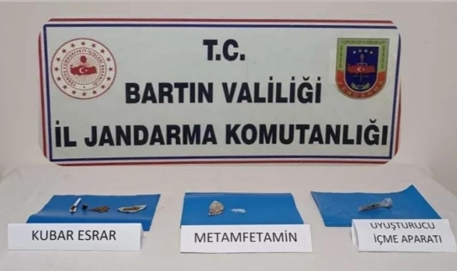 Jandarma zehir tacirlerine ve sigara kaçakçılarına göz açtırmıyor