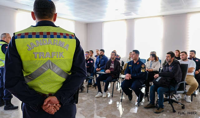 JANDARMADAN 112 ACİL ÇAĞRI MERKEZİ PERSONELLERİNE TRAFİK EĞİTİMİ