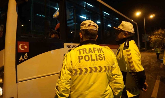 Jet emniyet müdüründen şehrin göbeğinde uygulama