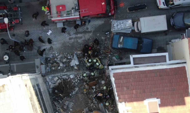Kadıköy'de yıkım esnasında göçük meydana geldi:1 yaralı