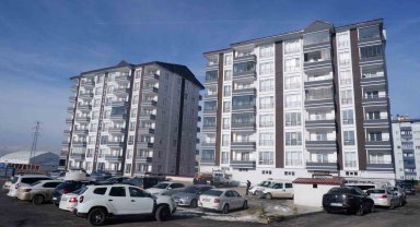 Kadın apartmanın 4. katından düştü