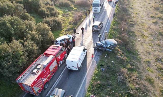 Kafa kafaya çarpıştılar, ortalık savaş alanına döndü: 2 yaralı