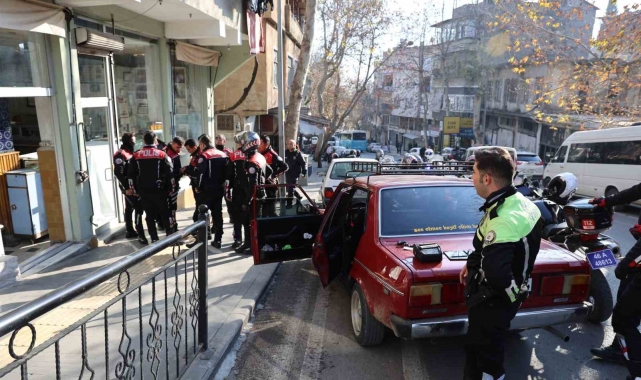 Kahramanmaraş'ta 'dur' ihtarına uymayan sürücüye ceza