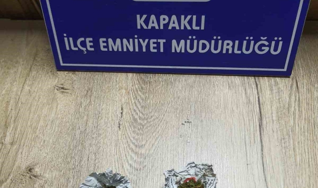 Kapaklı'da metruk binada uyuşturucuyla yakalandılar
