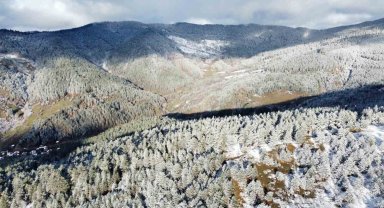 Kar Ilgaz Dağı'nın eteklerinde kartpostallık görüntüler oluşturdu