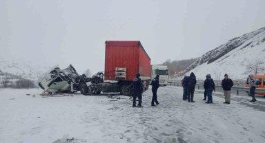 Kar yağışı trafik kazalarına neden oldu