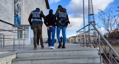 Kars'ta çeşitli suçlardan aranan 3 kişi yakalandı