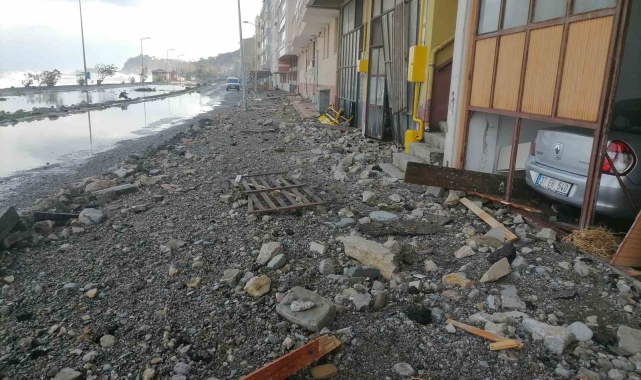 Kastamonu'daki fırtınada iş yerleri zarar gören vatandaşlara 3 milyon 134 bin ödeme