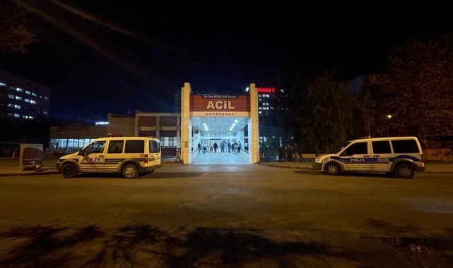 Kavgada bıçaklanan 2 kişi yaralandı