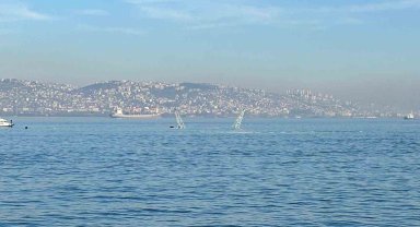 Kocaeli'de tersanede korku dolu anlar: Yüzer havuz battı