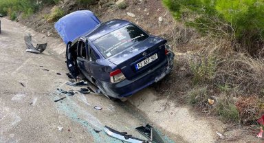 Kontrolden çıkan otomobil şarampole devrildi: 3 yaralı