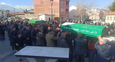 Konya'da eski kocası tarafından öldürülen kadın ve kızı toprağa verildi