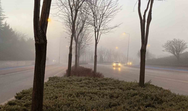 Konya&#039;da sabah saatlerinde sis etkili oldu