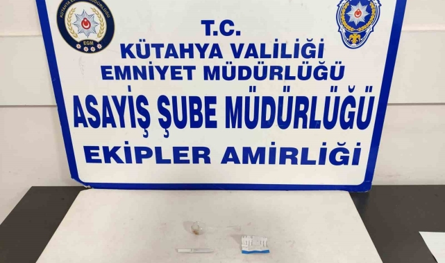 Kütahya'da bir kişinin üzerinde uyuşturucu ele geçirildi