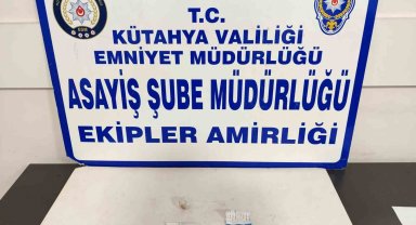 Kütahya'da bir kişinin üzerinde uyuşturucu ele geçirildi