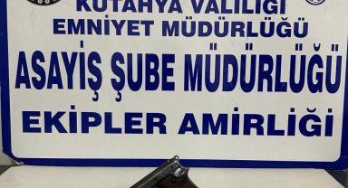 Kütahya'da bir şahsın üzerinde ruhsatsız tabanca ele geçirildi