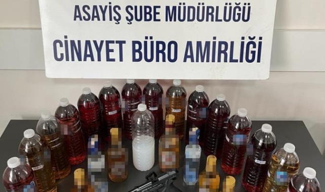 Kütahya'da kaçak alkol ve silah ele geçirildi
