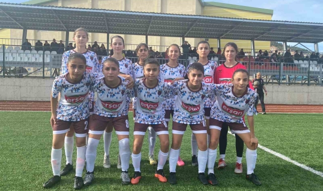Maçta dostluk kazandı