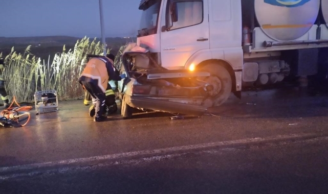 Malkara'da otomobil ile kamyon çarpıştı: 1 ölü