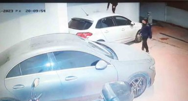 Maltepe'de otoparkta çocuk krizi: Araçlara üzerine çıktılar, dışkılarını sürdüler