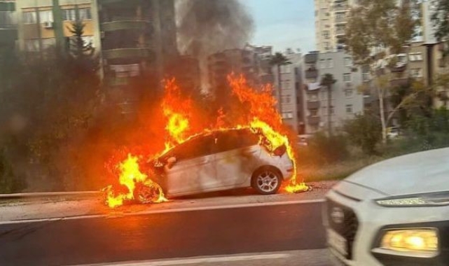 Mersin'de bir günde 4 araç motor kısmından yandı