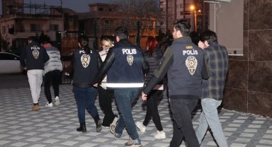 Mersin'de yasa dışı bahis operasyonu: 16 gözaltı