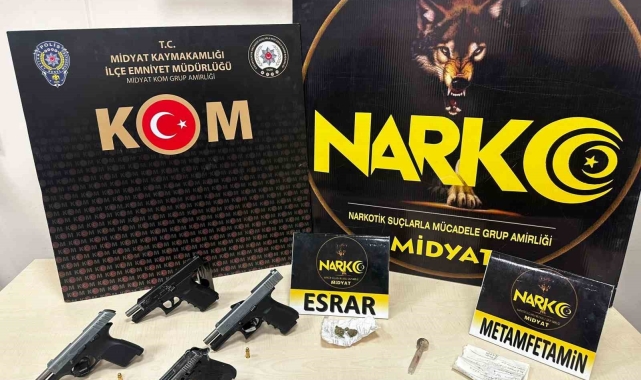 Midyat polisi 5 adet ruhsatsız tabanca ve paketler halinde uyuşturucu ele geçirdi