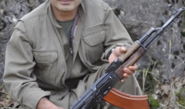 MİT, terör örgütü PKKKCK'nın sözde Süleymaniye alan sorumlusu Mehmet Şefa Akman'ı etkisiz hale getirdi.
