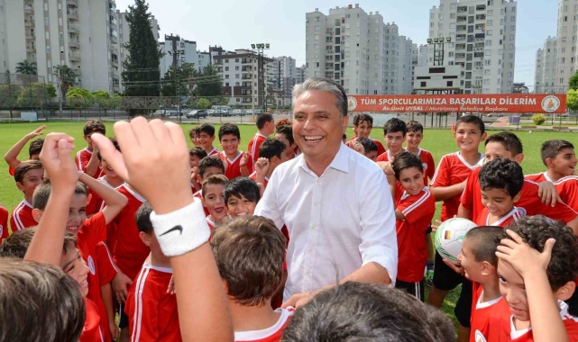 Muratpaşa'dan 94 kulübe 7'şer bin lira destek