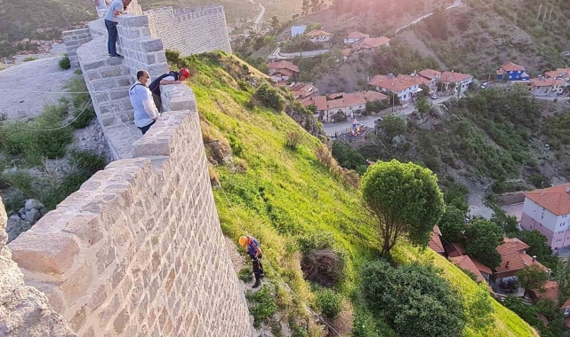 Oğlunu surlardan iterek ölümüne sebep olan anneye müebbet hapis