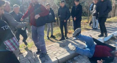 Öğrenciler şakalaştı, veliler kavga etti