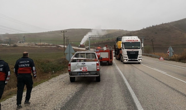 Oksijen tüpü yüklü kamyonda panik anları