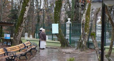 Ormanın içindeki türbenin hikayesi: Buraya gelen aç kalmıyor