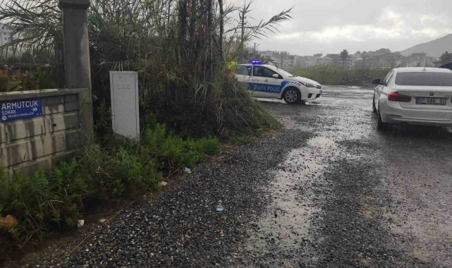 Otomobil ile motosiklet çarpıştı: 1 yaralı